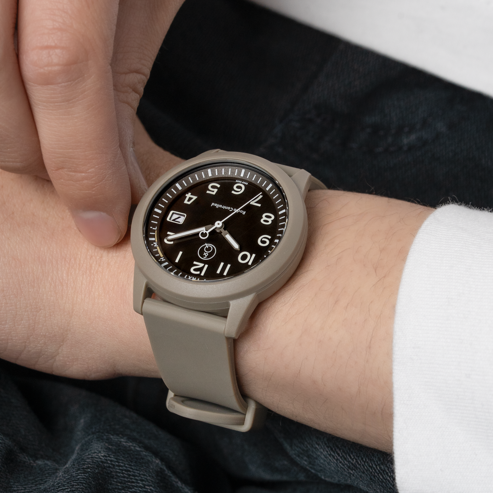 ソーラーメイト電波 カーキ – Q&Q SmileSolar ONLINE STORE