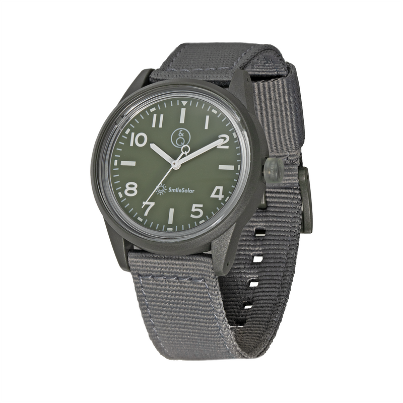 キャンプ系YouTuber「FUKU」コラボモデル – Q&Q SmileSolar ONLINE STORE キャンプ系YouTuber「FUKU」コラボモデル – Q&Q SmileSolar ONLINE STORE