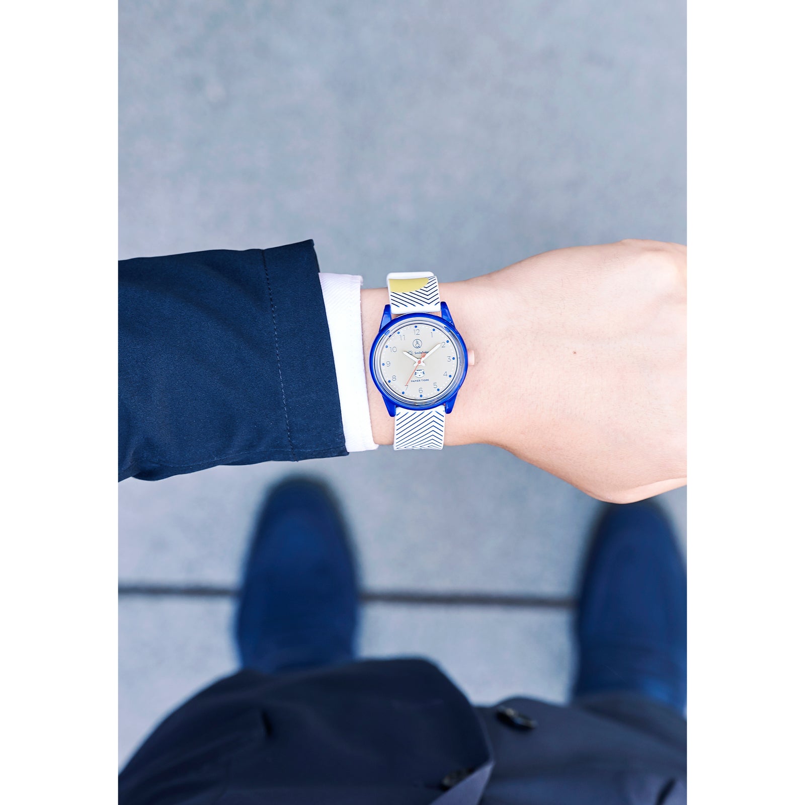 PAPIER TIGRE Collaboration watch LE BLEU【M】 – Q&Q